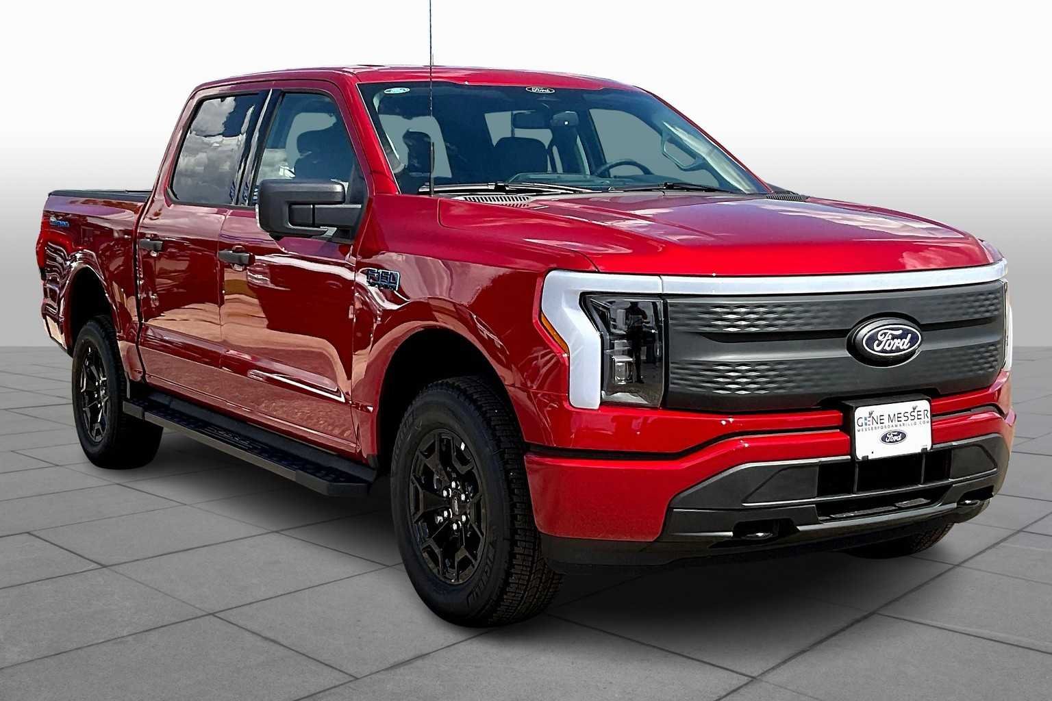 New 2025 Rapid Red Metallic Tinted Clearcoat Ford XLT image 2