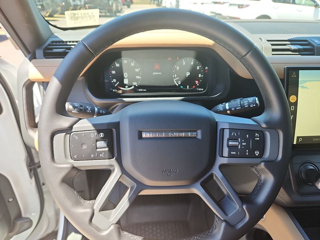 Used 2026 Fuji White Land Rover X-Dynamic SE image 19