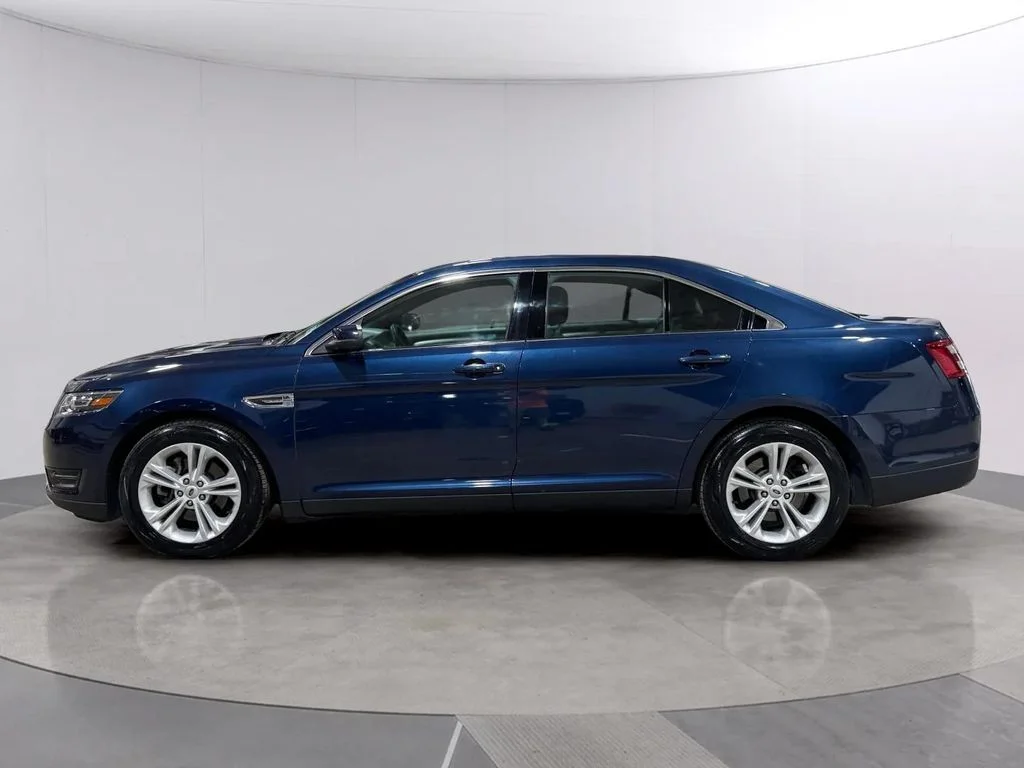 Used 2017 Blue Jeans Metallic Ford SEL image 6