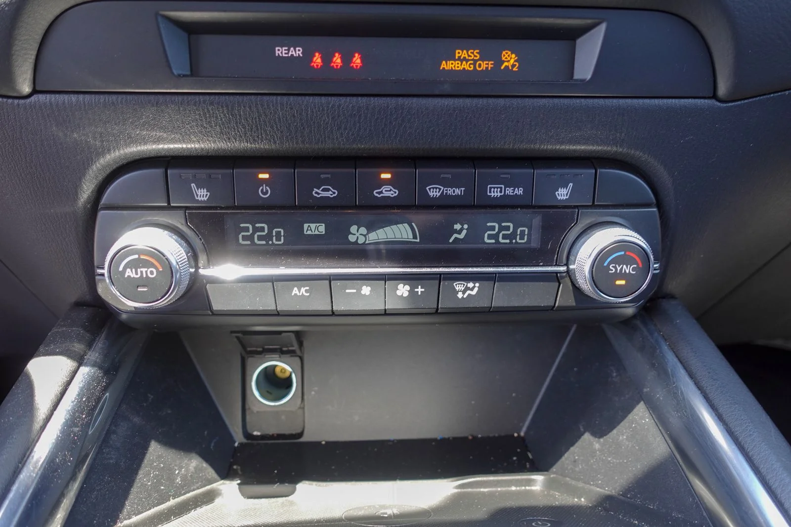 Certified Used 2025 Polymetal Gray Metallic Mazda 2.5 S Carbon Edition image 26
