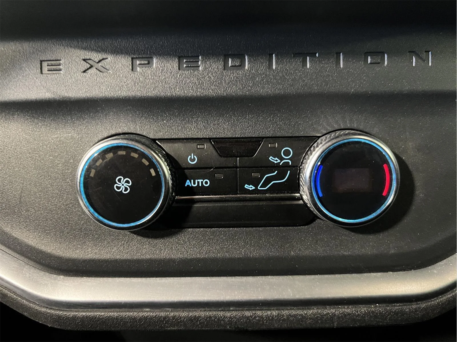 Used 2025 Agate Black Ford Active image 20