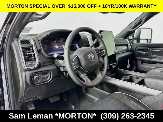 New 2026 Diamond Black Crystal Pearl-Coat Exterior Paint Ram Laramie image 9