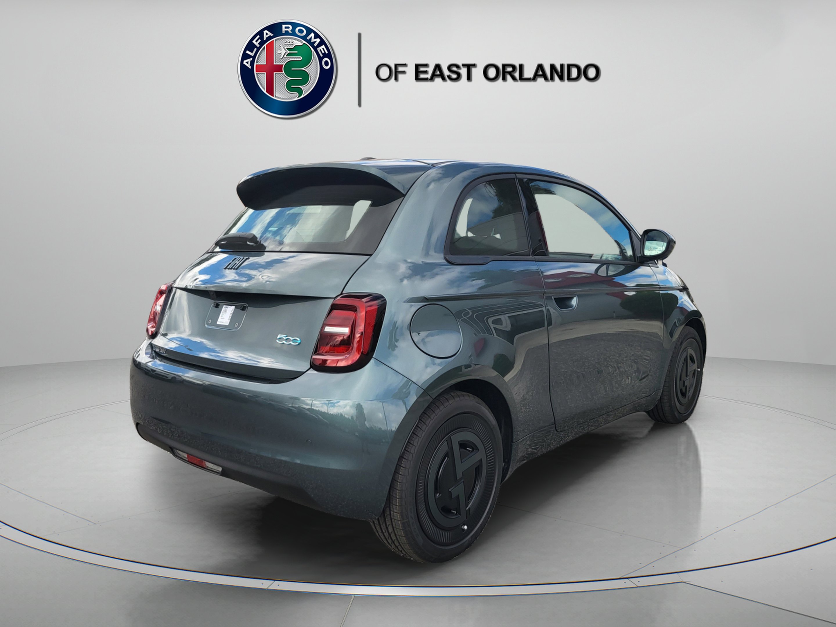 2025 FIAT 500e Base - Photo 7