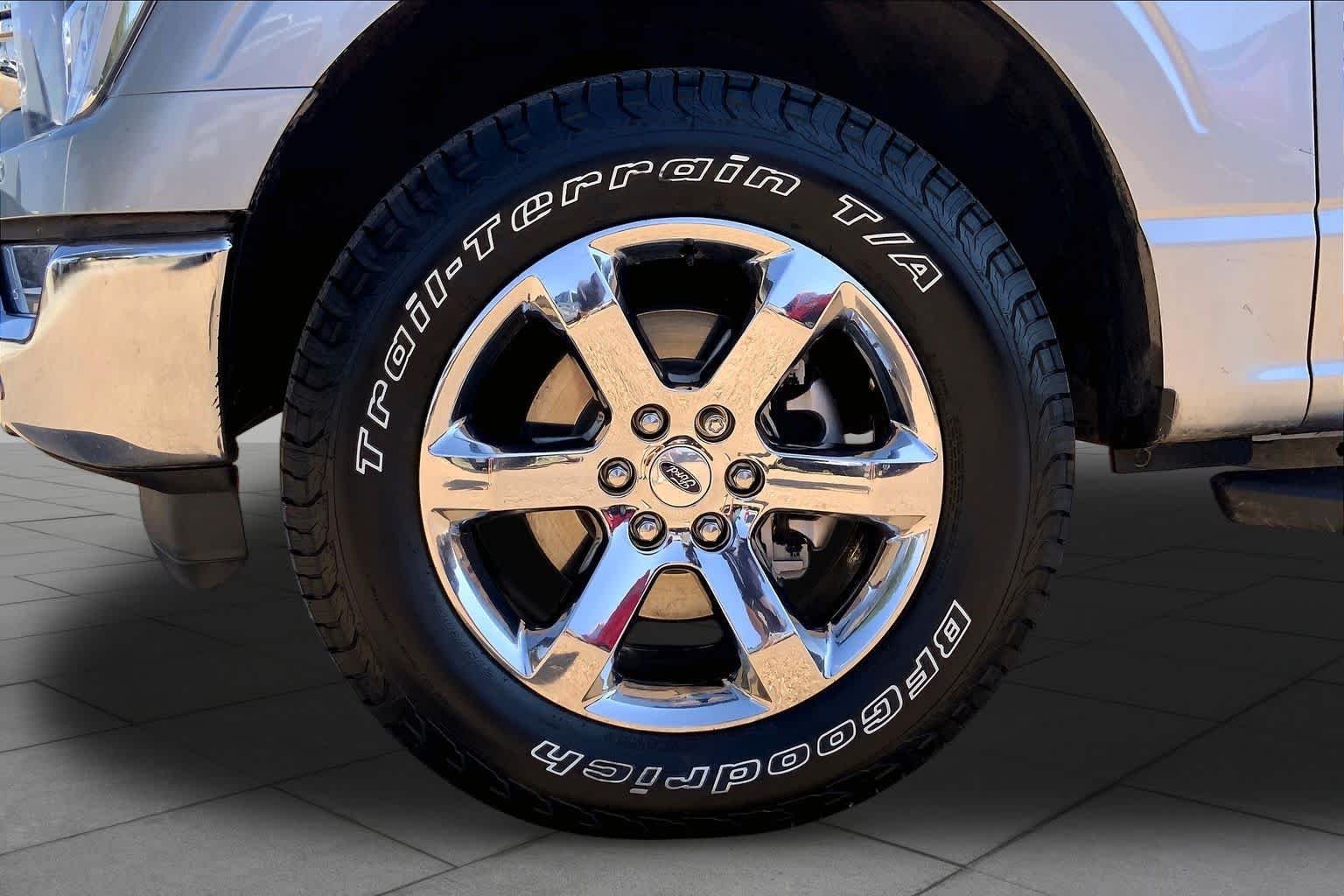 Certified Used 2023 Iconic Silver Metallic Ford XLT image 11