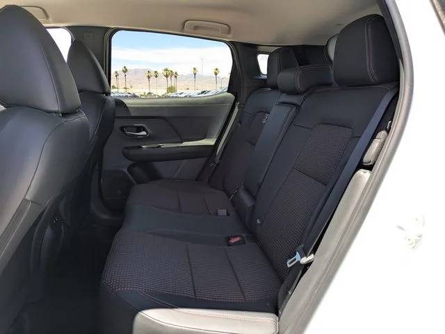 New 2026 Aspen White TriCoat / Super Black Two-tone Nissan SR image 7