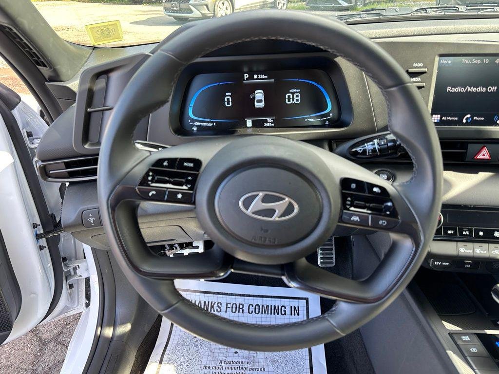 New 2026 White Hyundai SEL Sport image 19