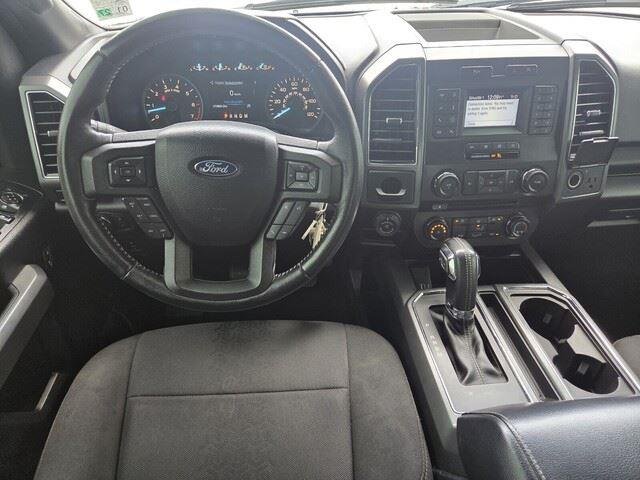 Used 2018 Magma Red Metallic Ford XLT image 24