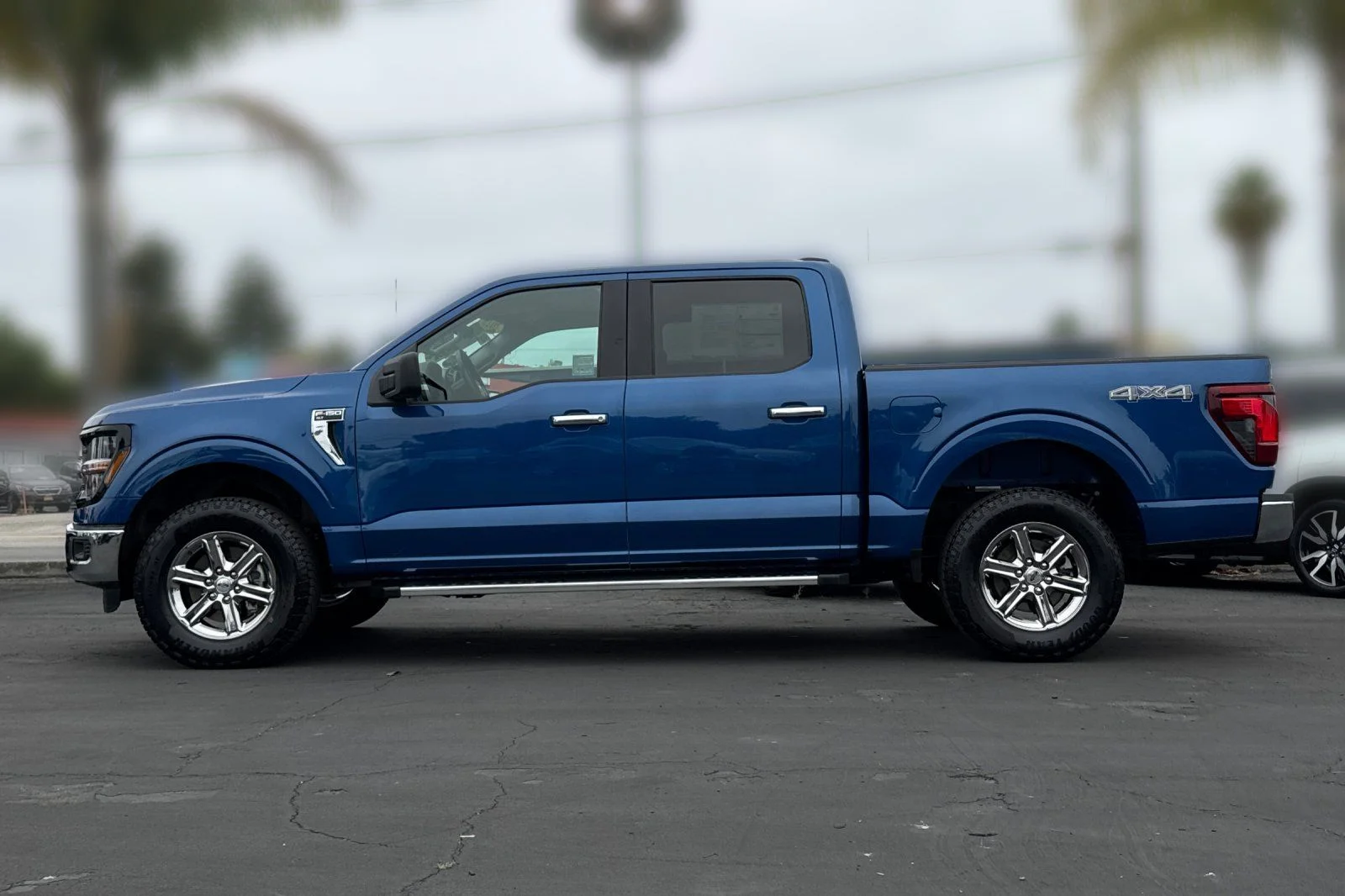 Certified Used 2025 Blue Metallic Ford XLT image 30