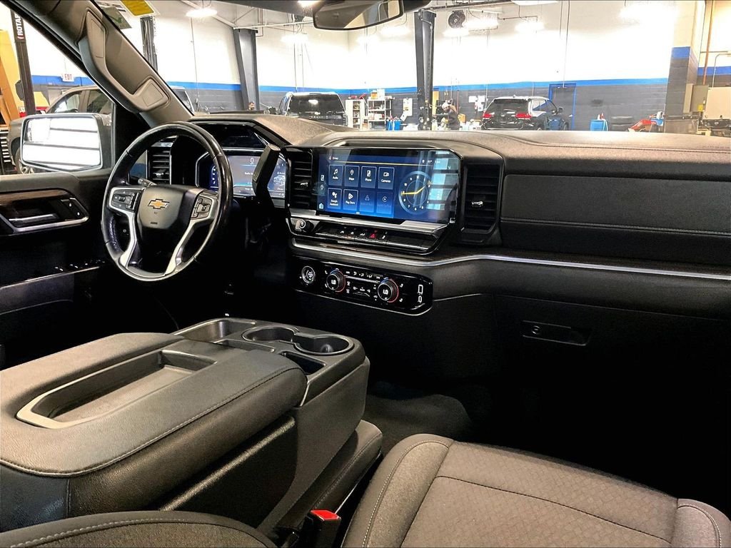 Used 2022 Gray Chevrolet LT image 14