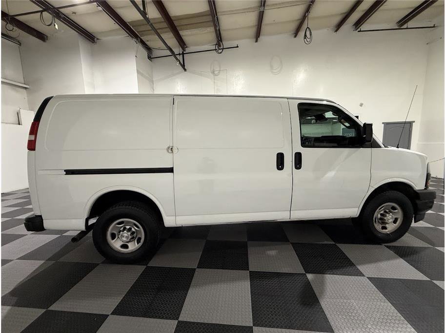 2019 Chevrolet Express Cargo Van photo 4