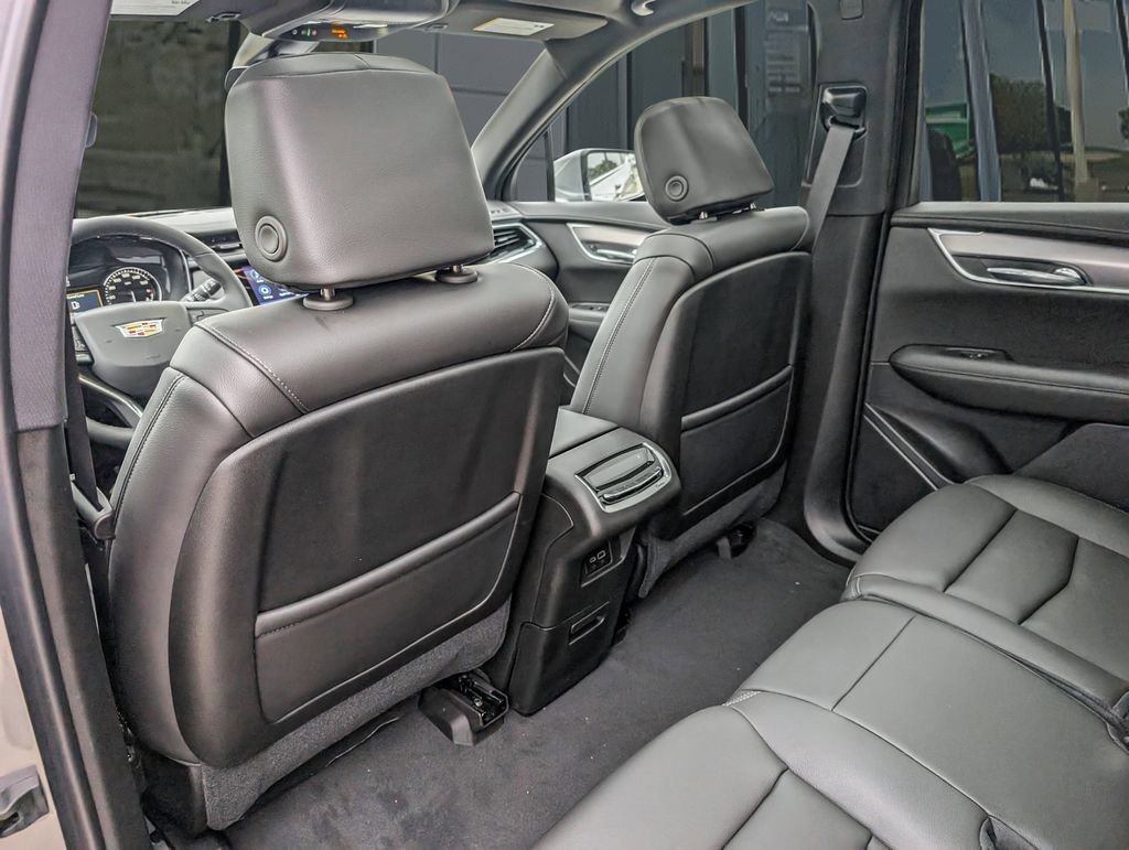2025 Cadillac XT6 Luxury - Photo 16