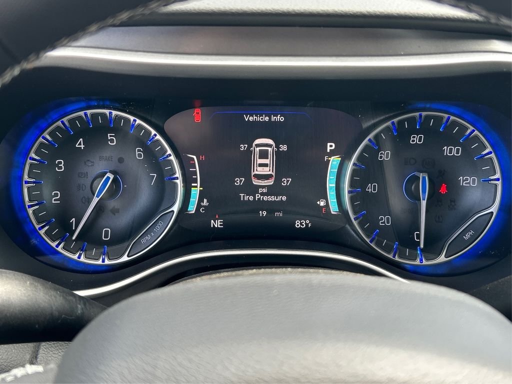 2025 Chrysler Voyager LX - Photo 22