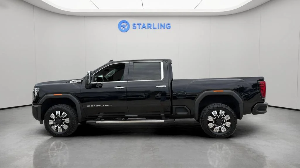 Used 2024 Onyx Black GMC Denali image 3