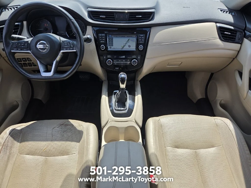 Used 2017 Blue Nissan SL image 12