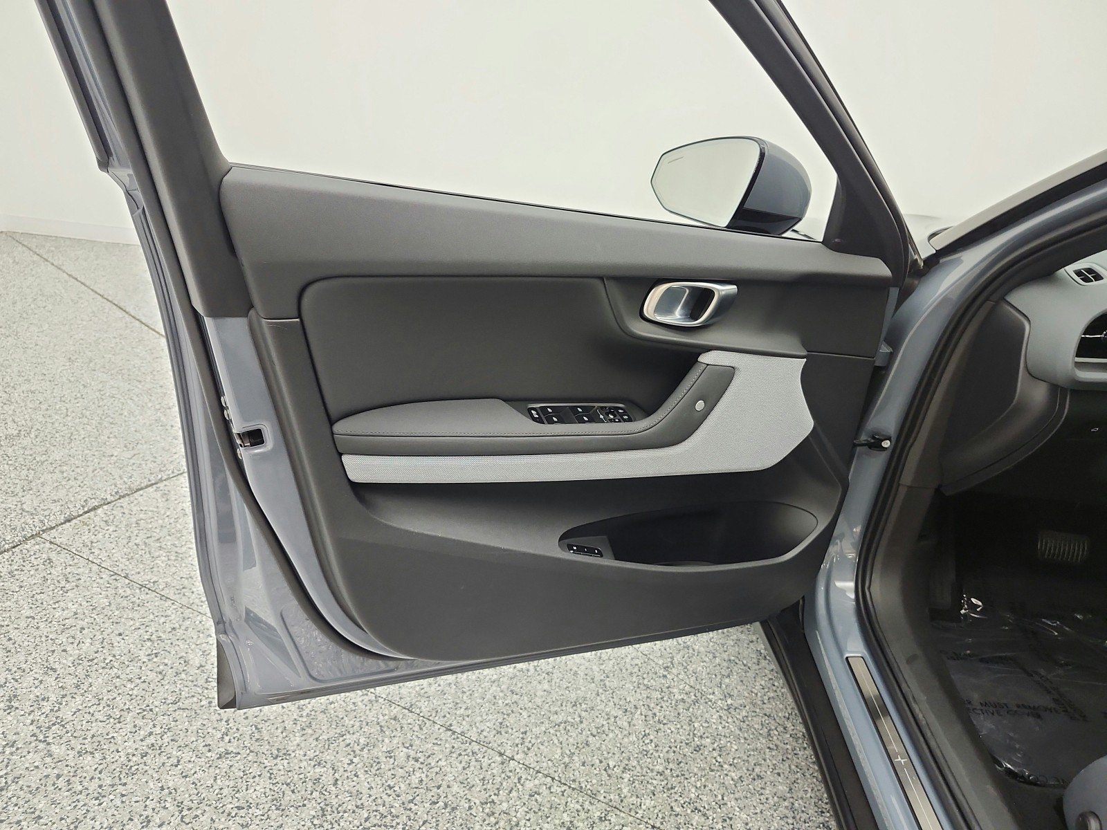 Used 2023 Thunder Metallic Polestar Performance Plus image 15