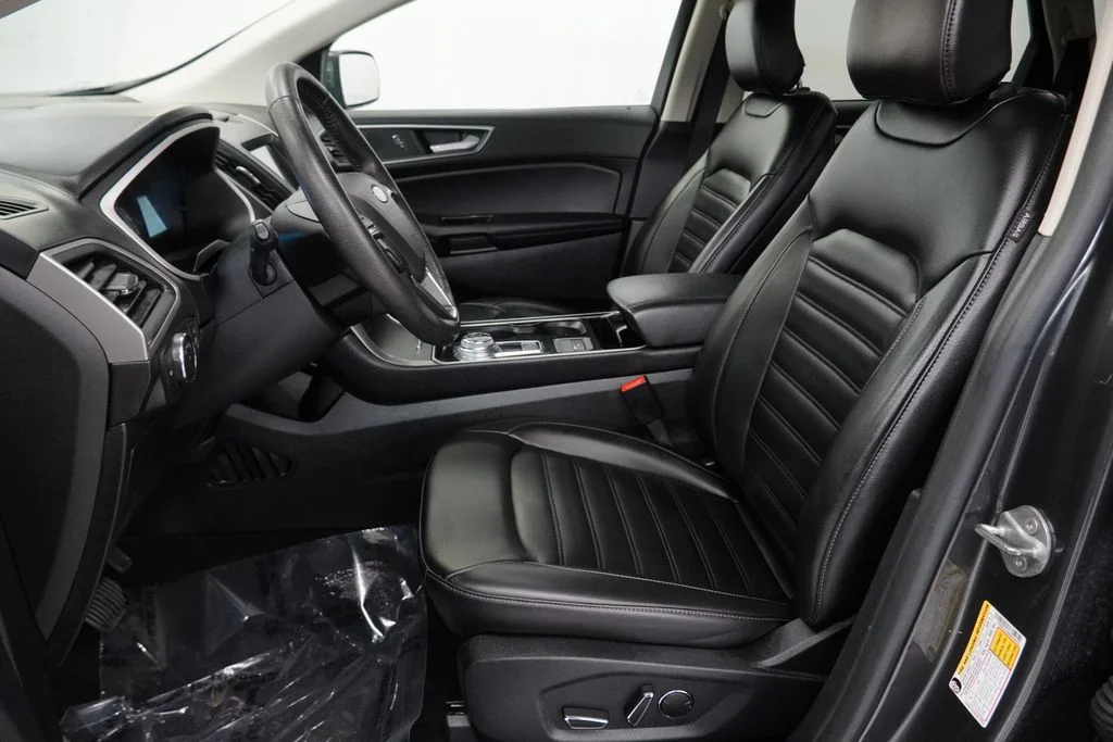 Used 2019 Gray Ford SEL image 6