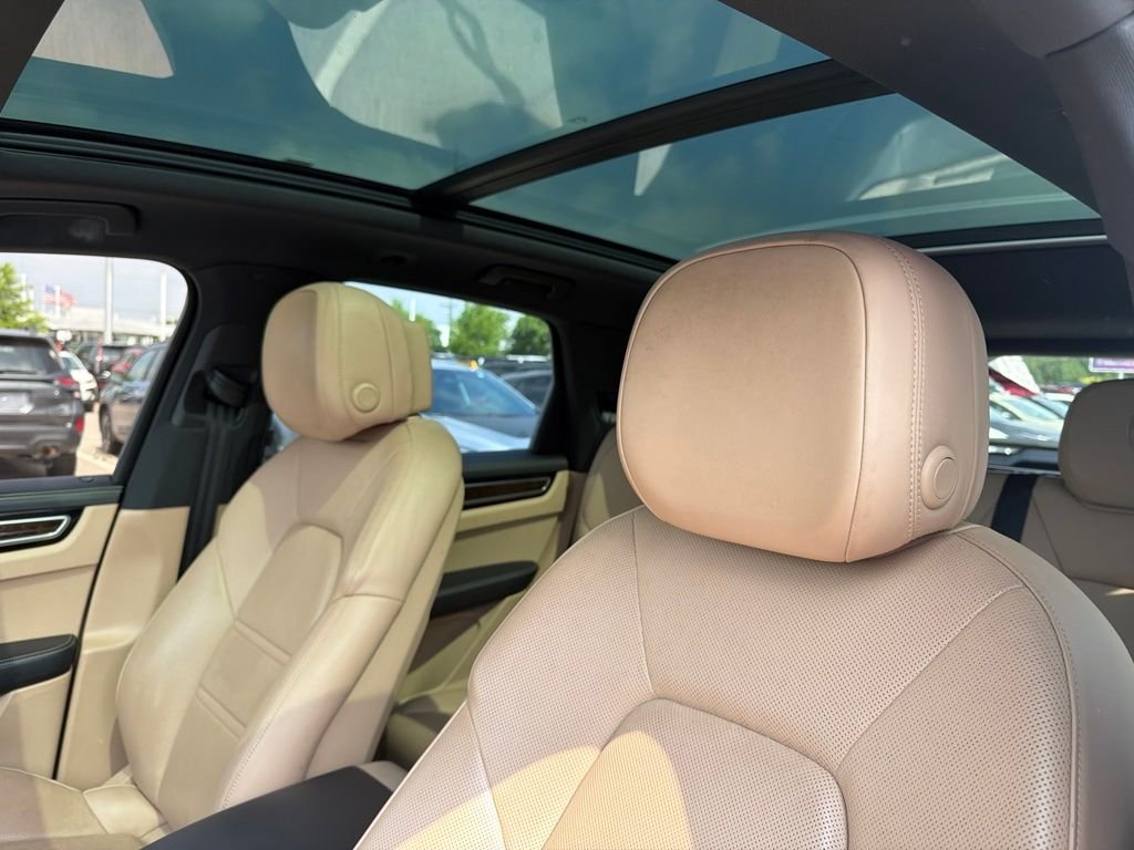 Used 2019 White Porsche S image 5