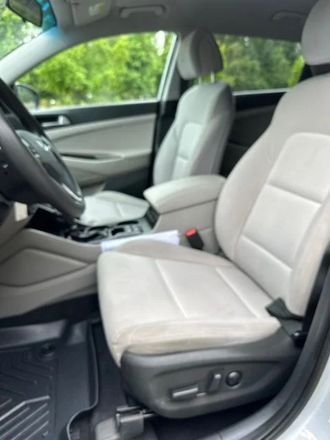 Used 2018 Molten Silver Hyundai SEL image 13