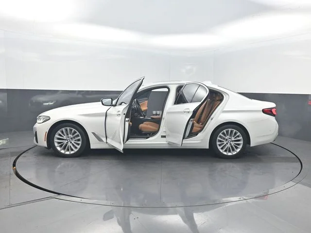 Used 2021 White BMW 540i image 44