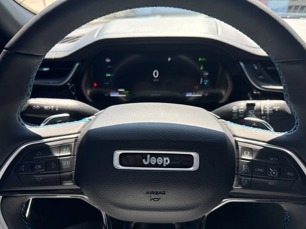 Used 2022 White Jeep Trailhawk 4xe image 21