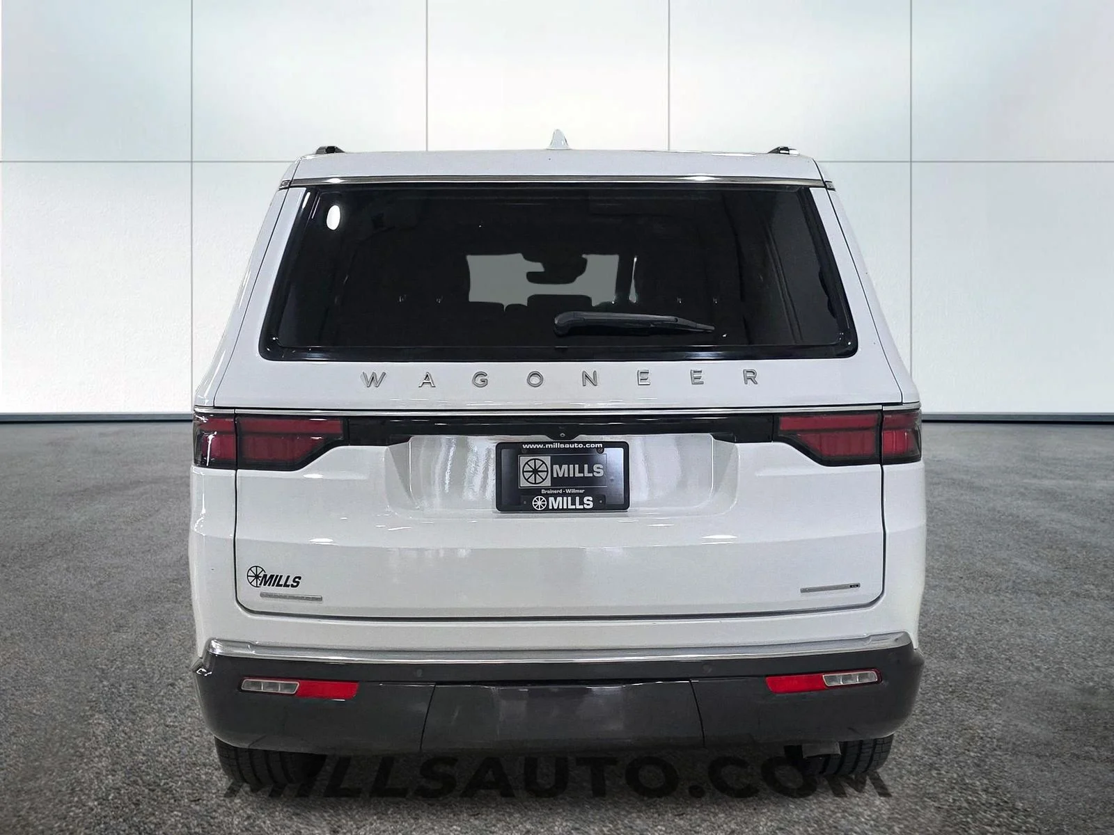 Used 2022 White Jeep Series III image 6