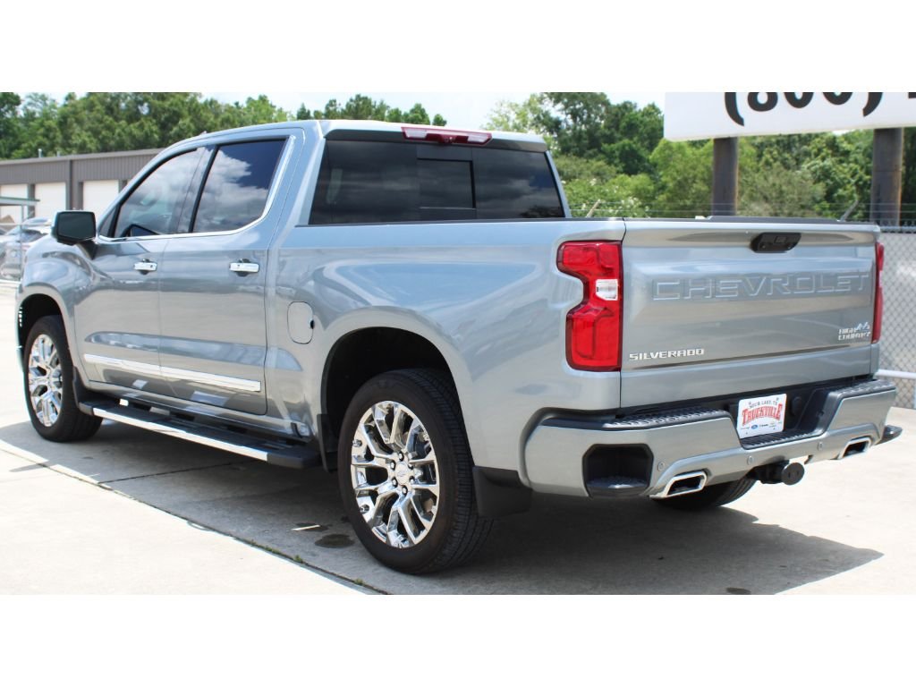 Used 2025 Sterling Gray Metallic Chevrolet High Country image 26