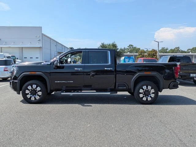 Used 2024 Onyx Black GMC Denali image 6