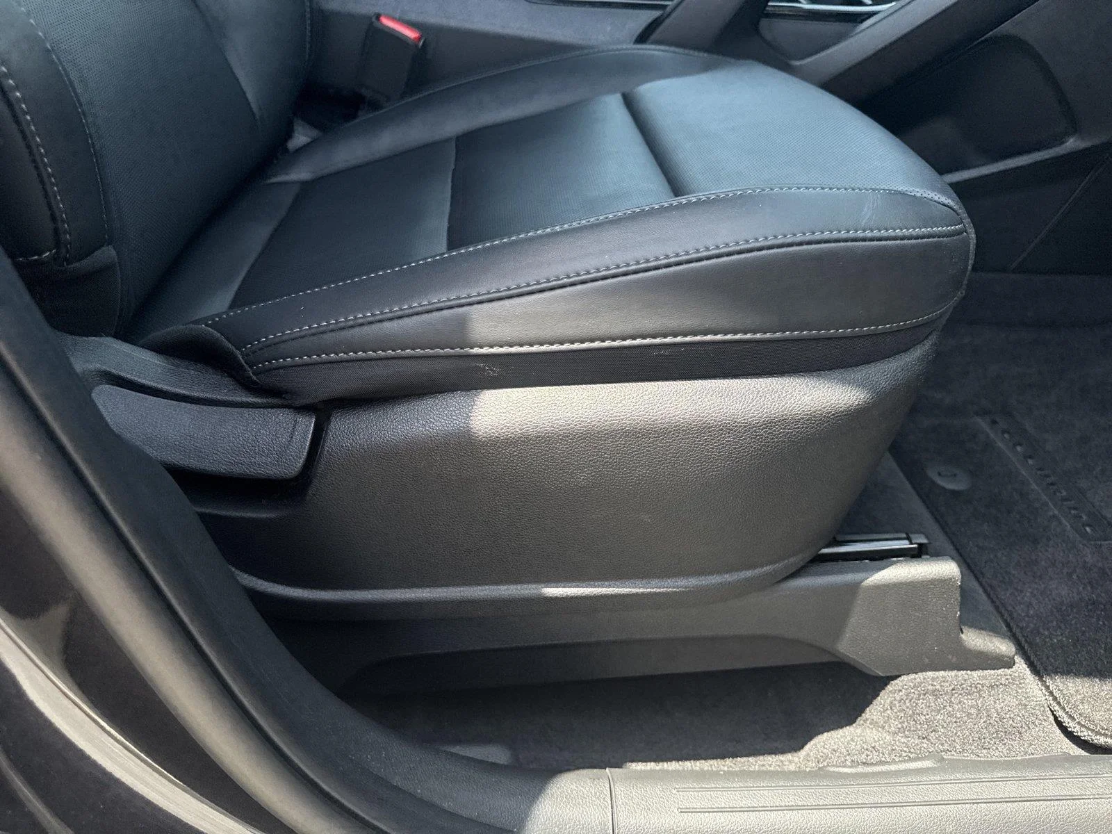 Used 2025 Panthera Metal Kia S image 37
