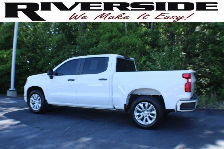 Used 2023 Summit White Chevrolet Custom image 3