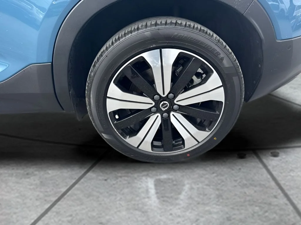 Used 2023 Blue Volvo Twin Plus image 22