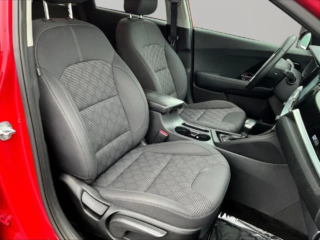 Used 2022 Red Kia LXS image 31