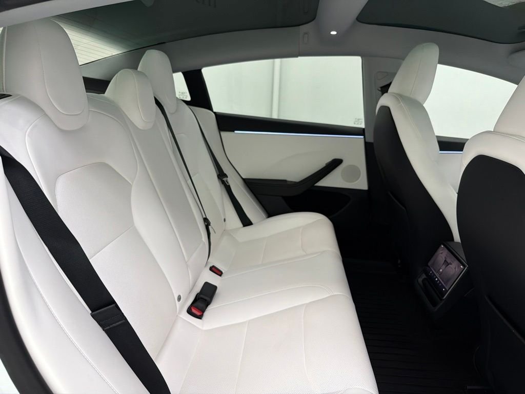 Used 2025 White Tesla Long Range image 28