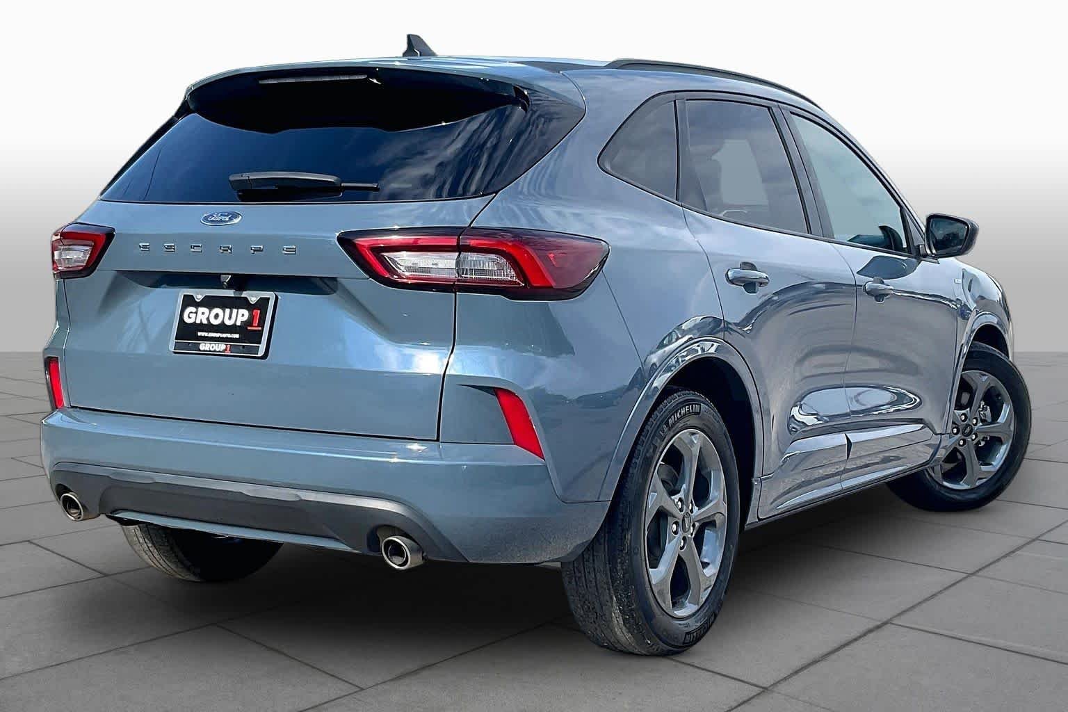Used 2023 Vapor Blue Ford ST-Line image 13