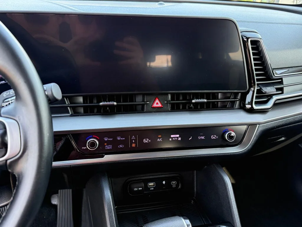 Used 2023 Black Kia EX image 19