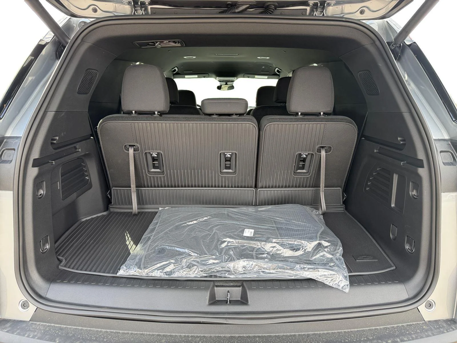 New 2026 Sterling Gray Metallic Chevrolet LT image 22