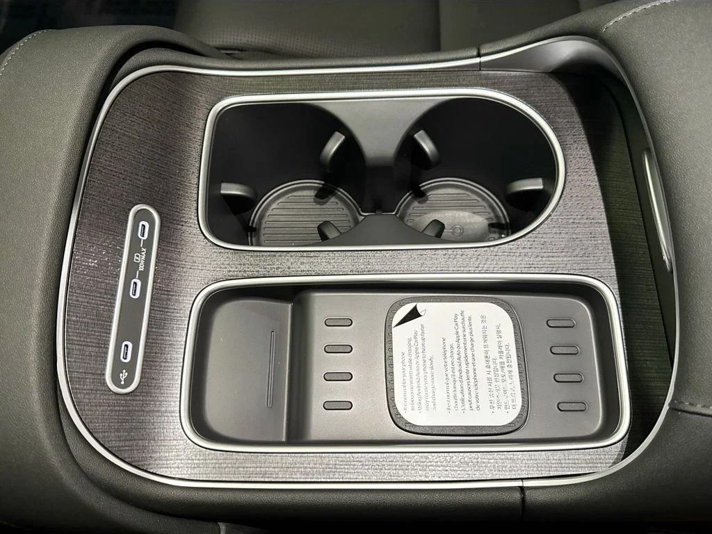 New 2026 Black Hyundai SEL Premium image 38