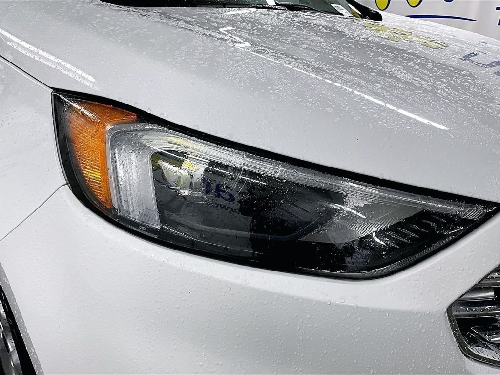 Used 2022 White Ford SEL image 32