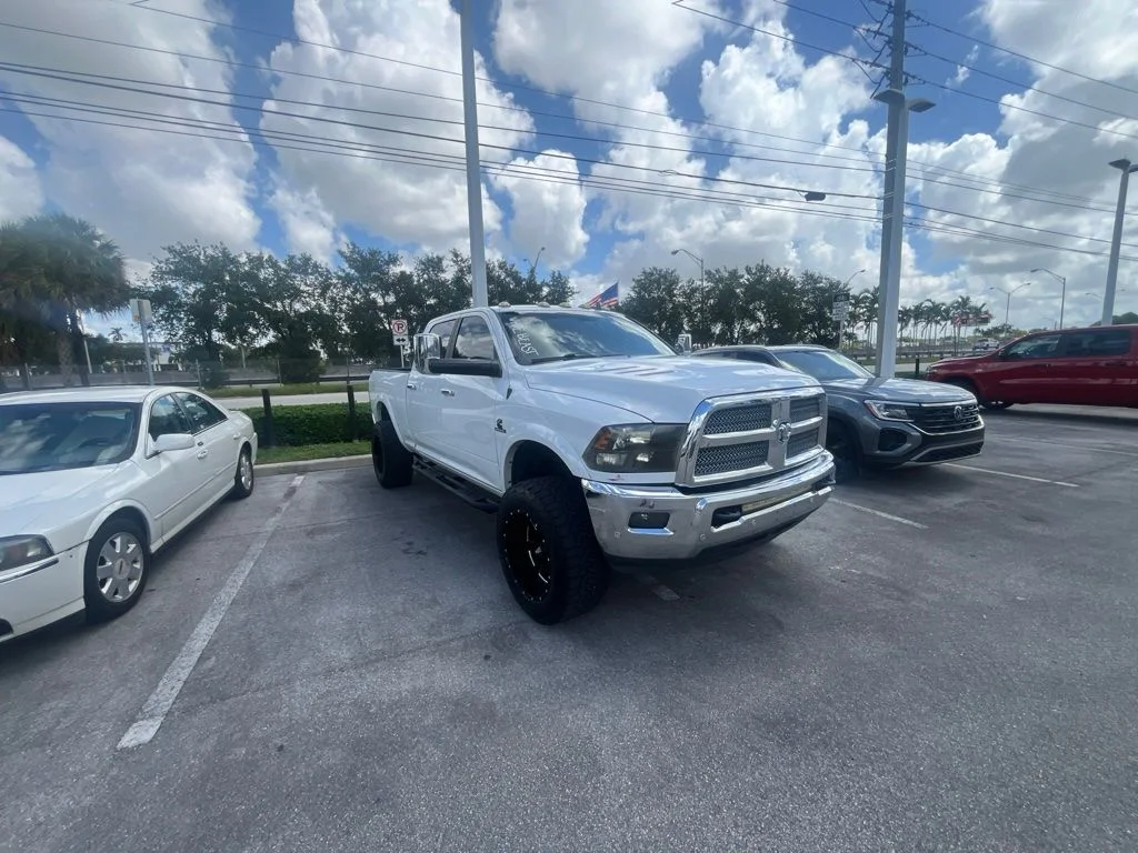 Used 2018 Bright White Clearcoat Ram Big Horn image 14