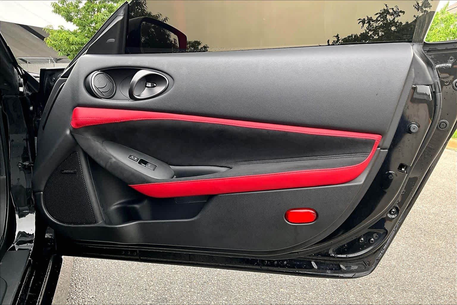 Certified Used 2024 Black Diamond Pearl Nissan Performance image 20