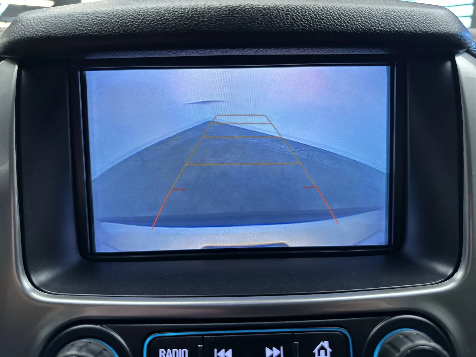 Used 2018 Silver Ice Metallic Chevrolet LT image 20