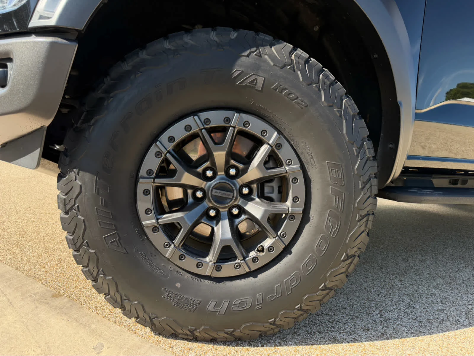 Used 2022 Agate Black Metallic Ford Raptor image 9