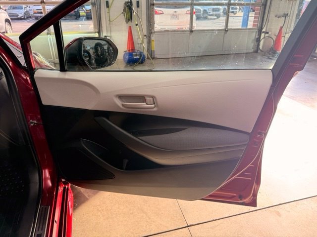 Used 2024  Toyota LE image 28
