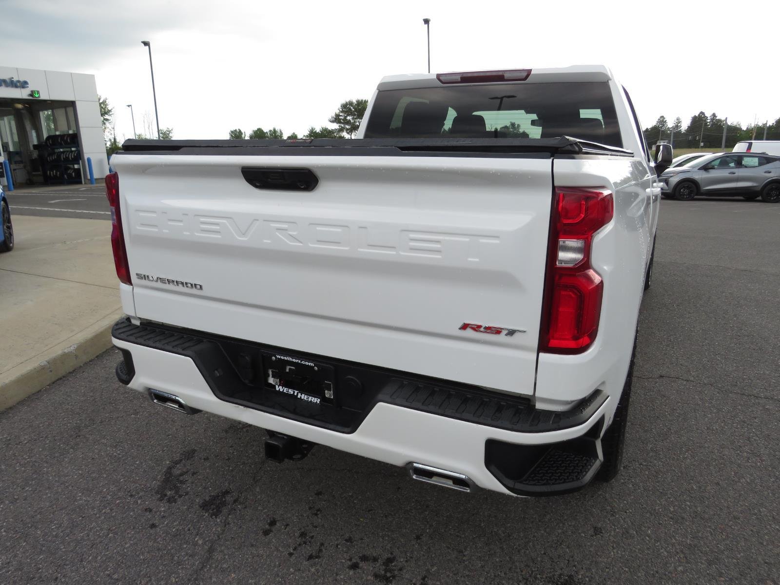Used 2023 Summit White Chevrolet RST image 8
