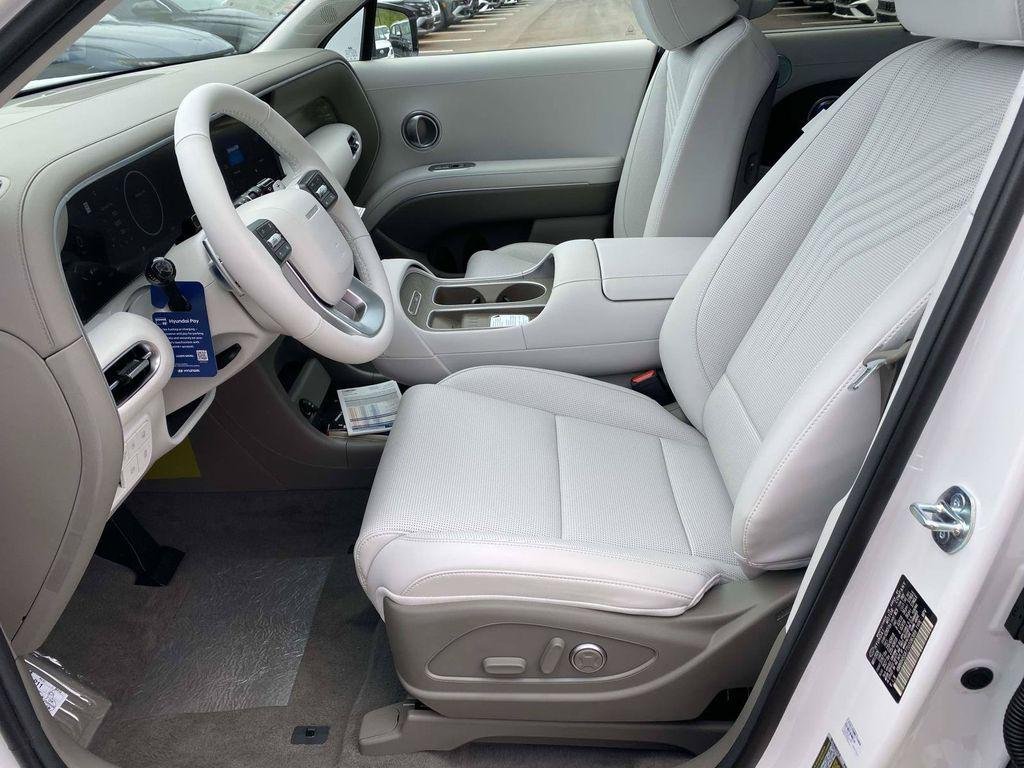 New 2026 White Hyundai Blue SEL Premium 8P image 38