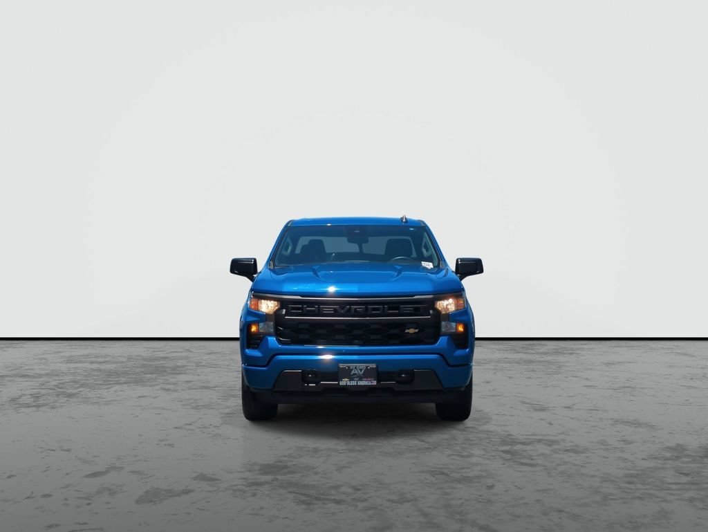 Used 2023 Glacier Blue Metallic Chevrolet Custom image 3
