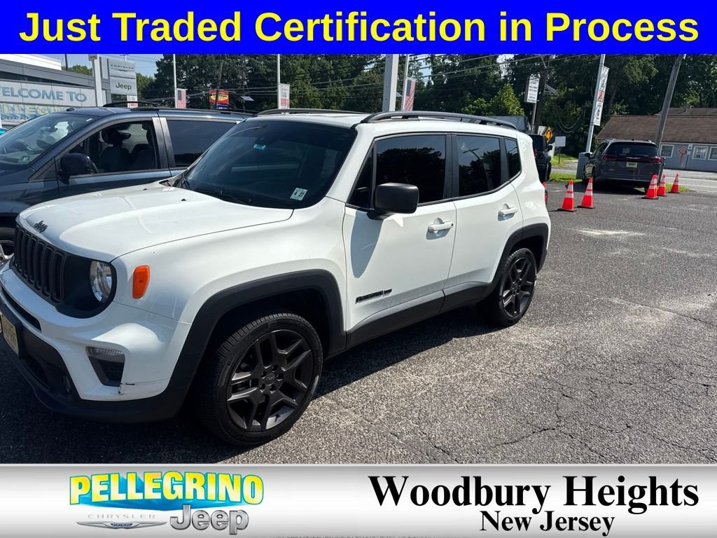 Used 2021 White Jeep Latitude image 1