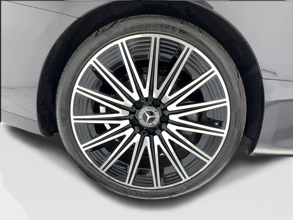Used 2025 Gray Mercedes-Benz CLE 300 image 16