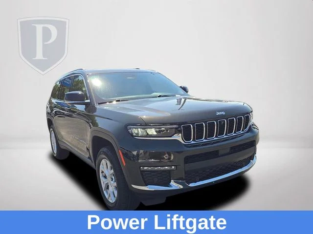 Used 2023  Jeep Limited image 13