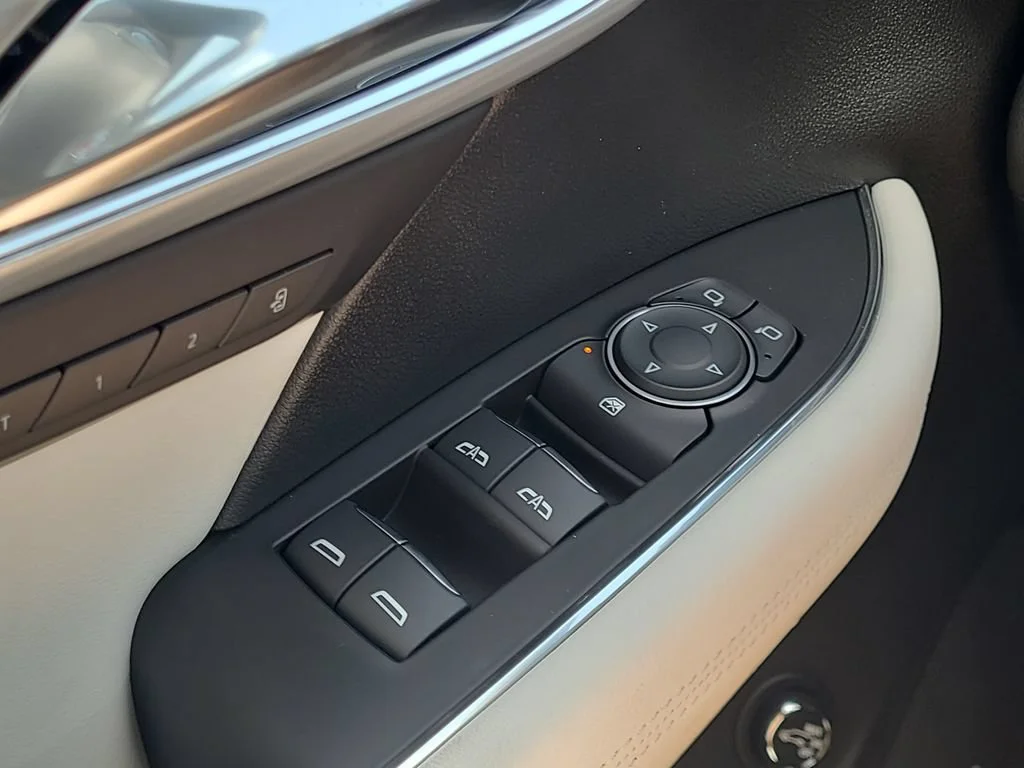 New 2026 Quartz Blue Metallic Buick Avenir image 18