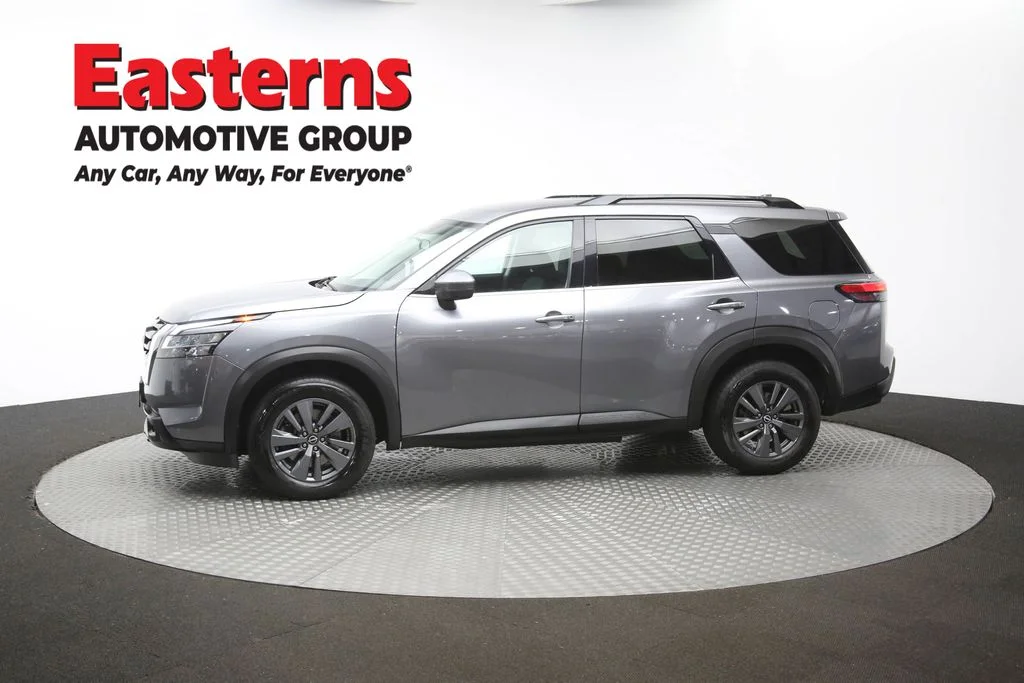 Used 2022 Gray Nissan SV image 59